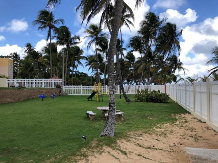 1St Level Unit Steps To Beach- Cold Air Conditioner At Poza Del Mar Luquillo Esterno foto