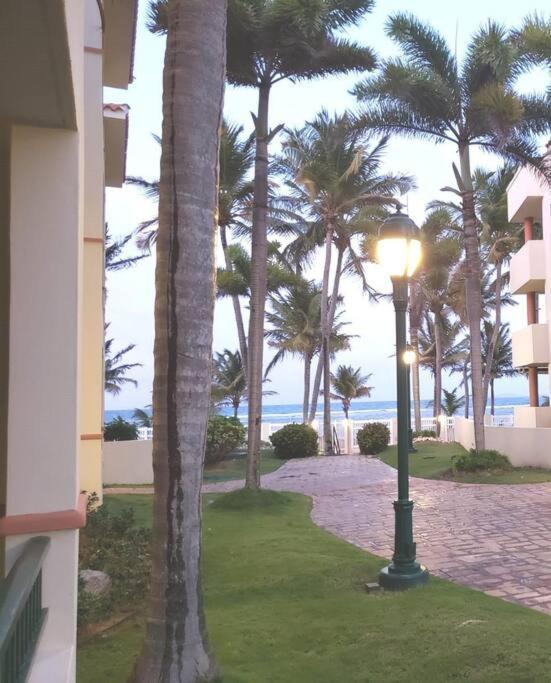 1St Level Unit Steps To Beach- Cold Air Conditioner At Poza Del Mar Luquillo Esterno foto